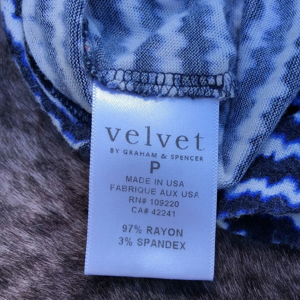 Long sleeve stretchy top by Velvet - Picture 4 of 4